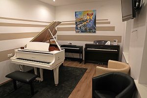 piano-uebungsraum Klavier - Piano Übungsraum - Flügel weiss