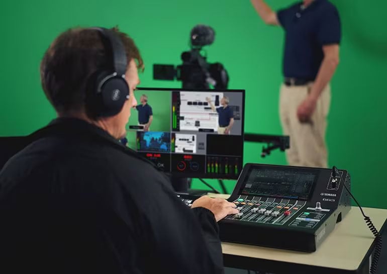 DM3-image-streaming Yamaha DM3- Mixer Streaming