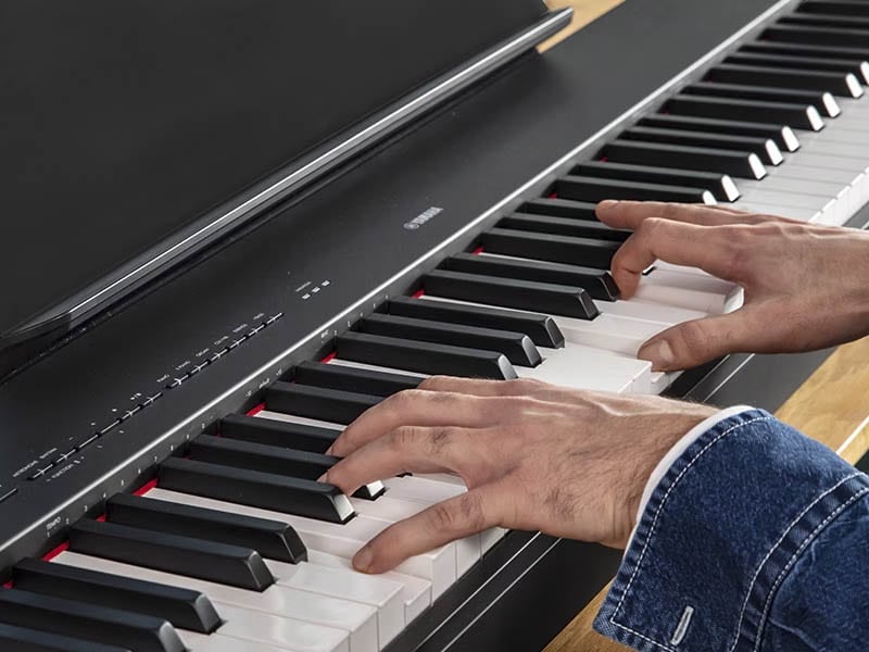 01-P-225-Features-GHC Yamaha GHC Tastatur