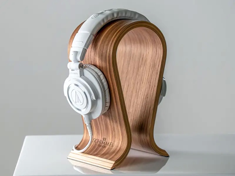SCH_twintone_kopfhoerer Schimmel TwinTone Kopfhörer von AudioTechnica weiss auf Omega ständer